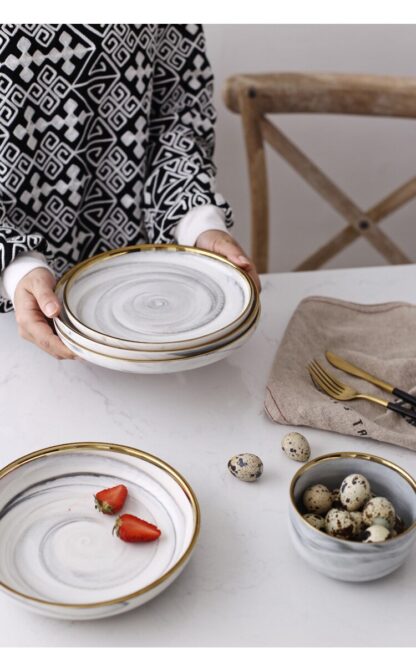 Shallow Plate with Porcelain Marble Design - Image 5
