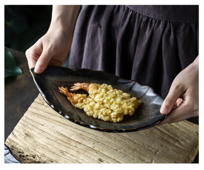 Creative Leaf Shape Ceramic Dish for Asian Cuisine - Image 3